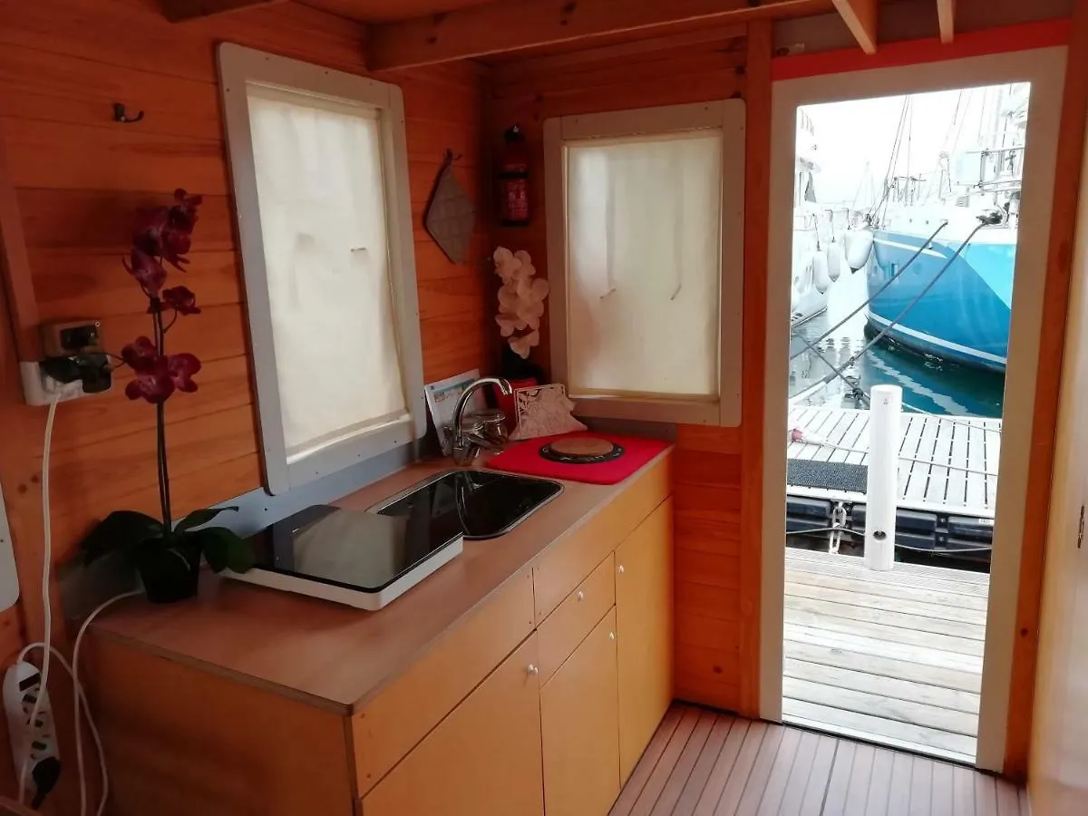 Botel House Boat Alghero Hotel